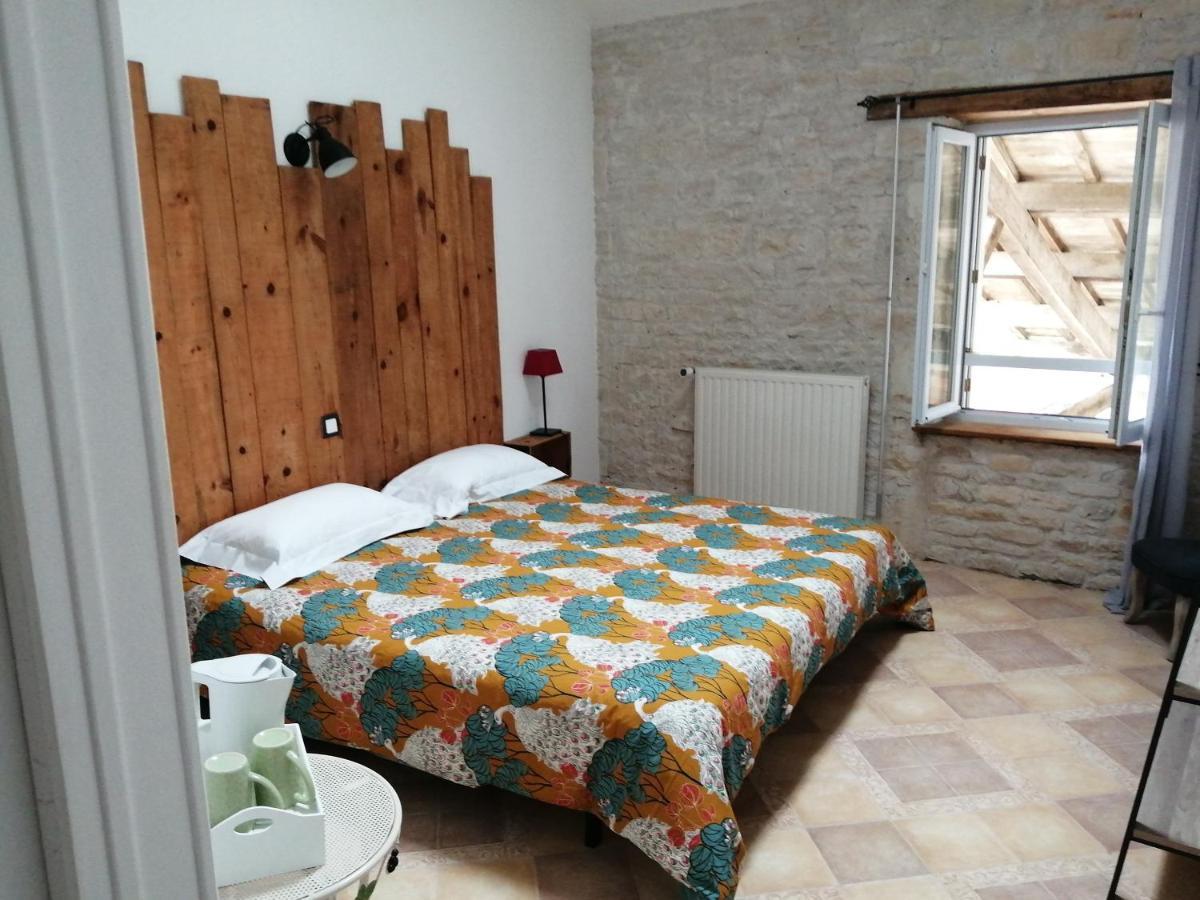 Le Logis De La Venise Verte Saint-Hilaire-la-Palud Esterno foto